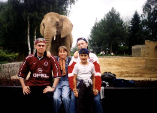 safari2.jpg (26717 bytes)